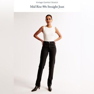 Vintage Comfort Stretch Mid Rise 90s Straight Jean - Black